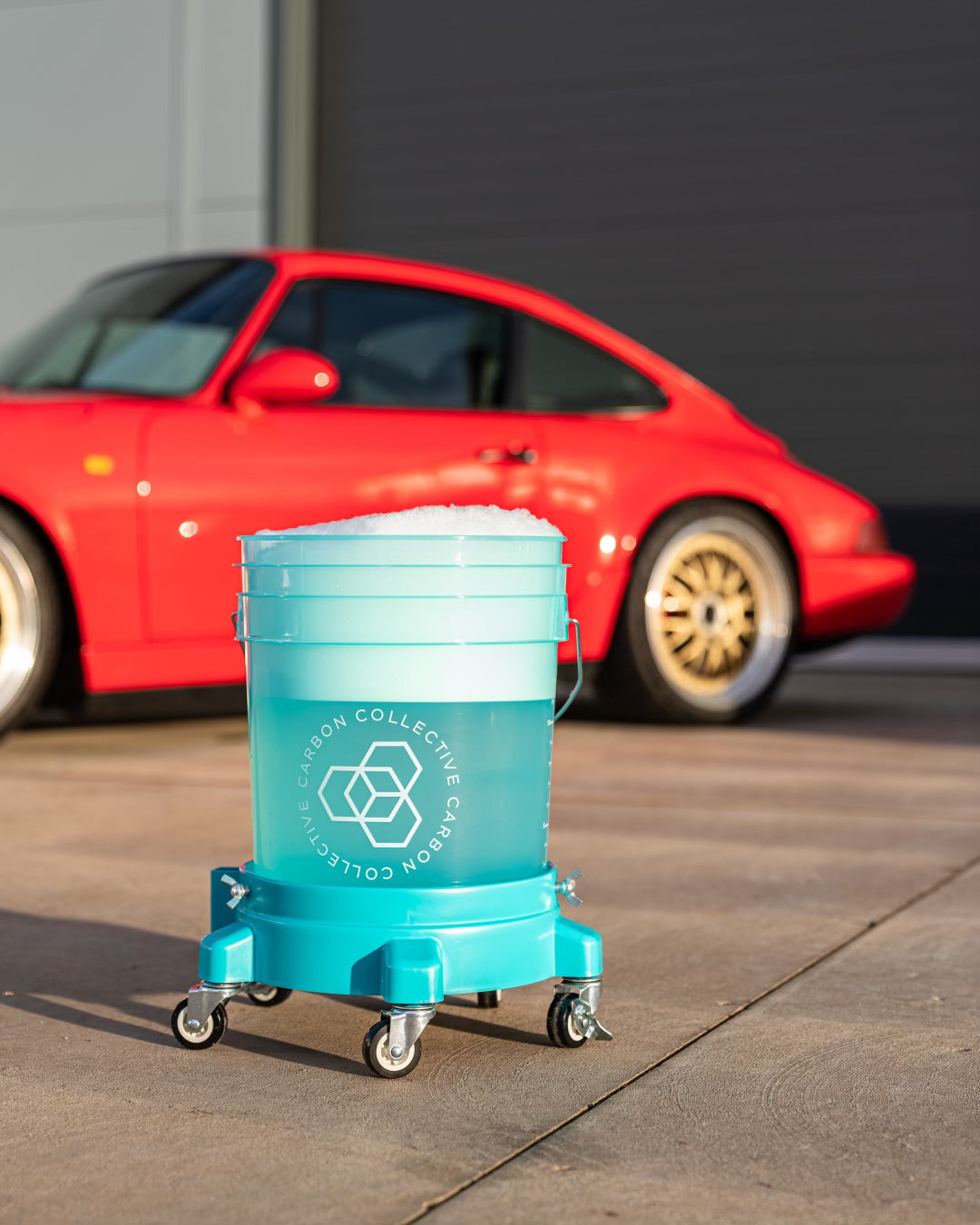 car wash bucket with gamma seal